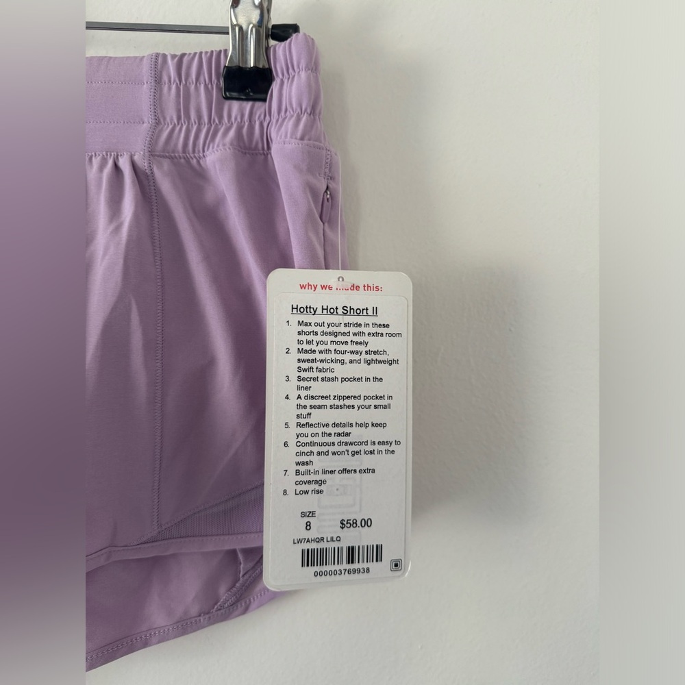 NWT Lululemon Hotty Hot Short II 2.5" in Lilac Quartz - Picture 3 of 10